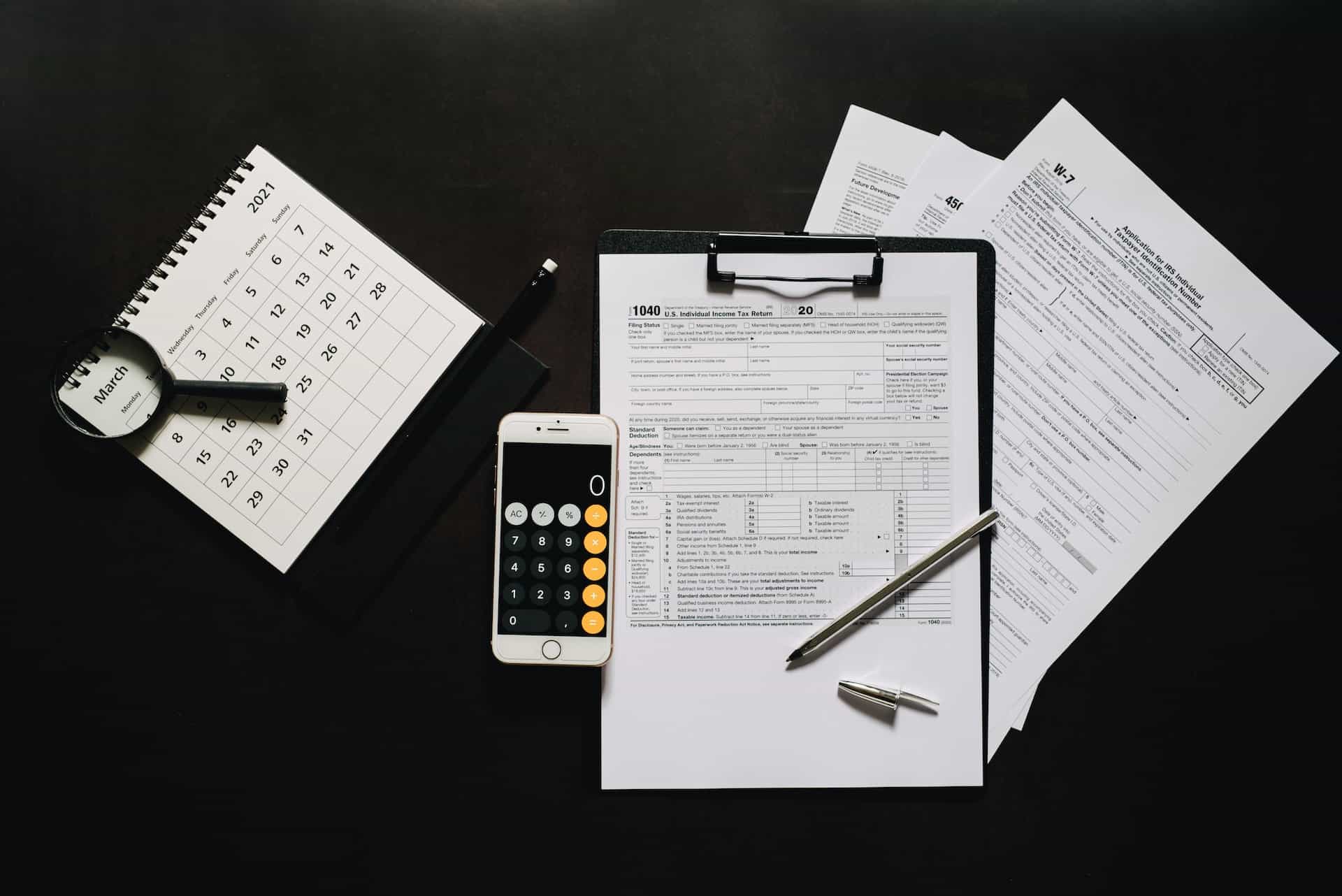 Fixed Annuities vs. Variable Annuities
