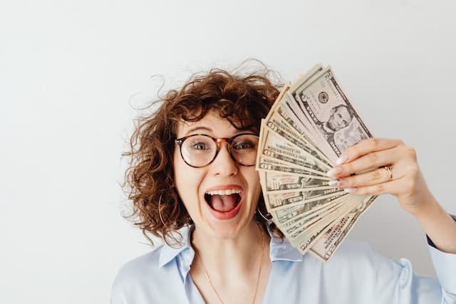 What Kinds of Investment Funds are Offered Inside Variable Life Insurance Policies?